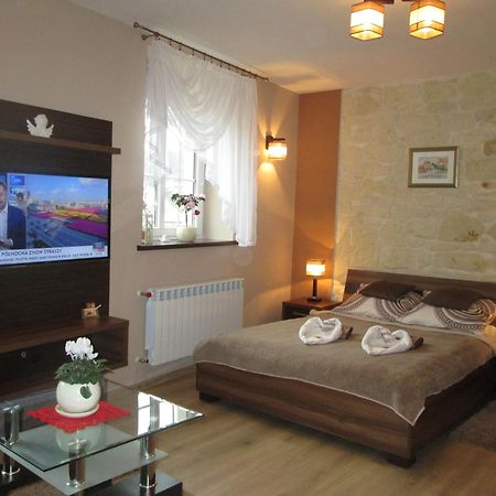 Apartamenty Przy Farze Kazimierz Dolny Buitenkant foto