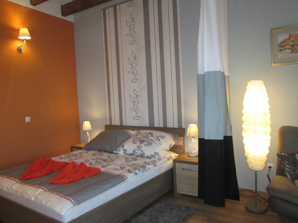 Apartamenty Przy Farze Kazimierz Dolny Kamer foto